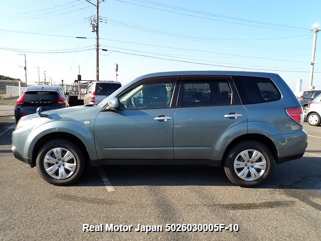 2010 SUBARU FORESTER thumbnail 3