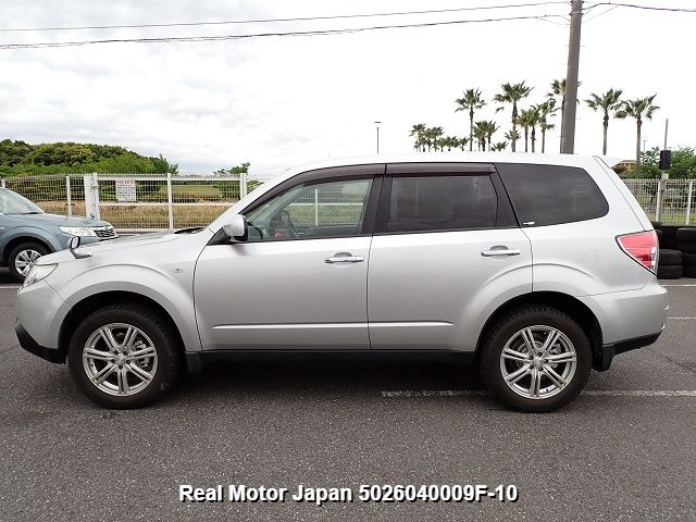 2010 SUBARU FORESTER thumbnail 3