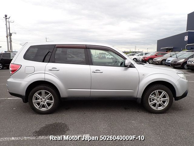2010 SUBARU FORESTER thumbnail 4