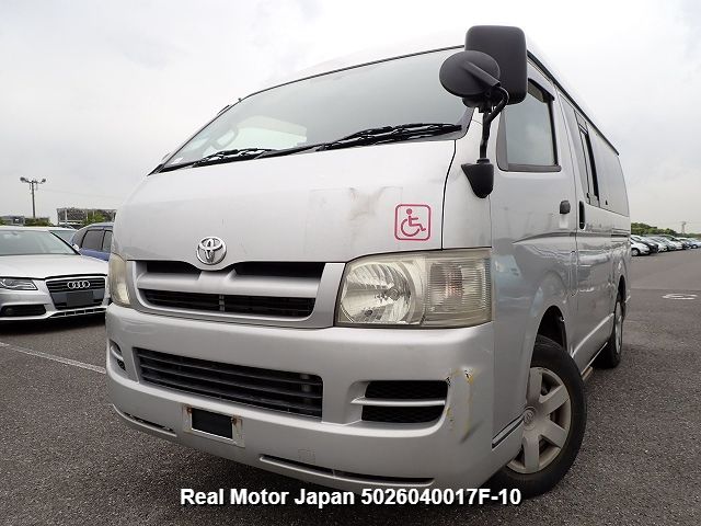 2004 TOYOTA REGIUS ACE thumbnail 2