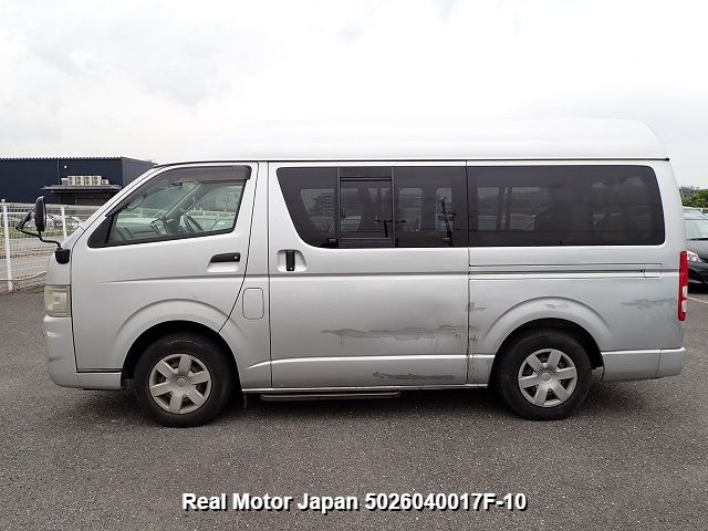 2004 TOYOTA REGIUS ACE thumbnail 3