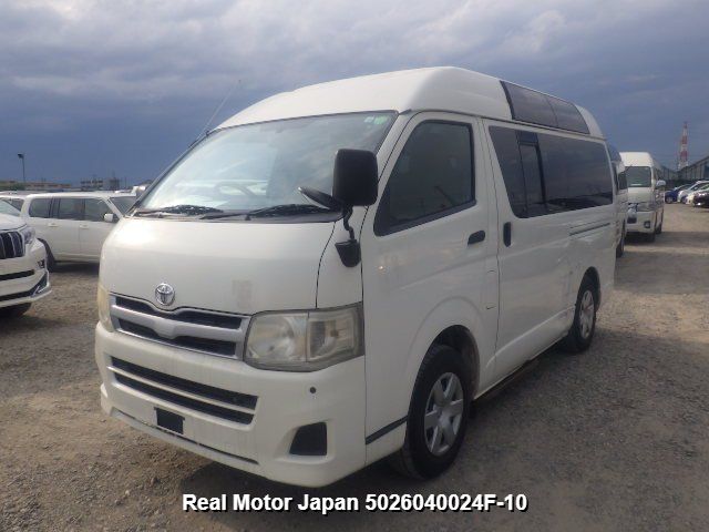 2013 TOYOTA HIACE VAN thumbnail 3