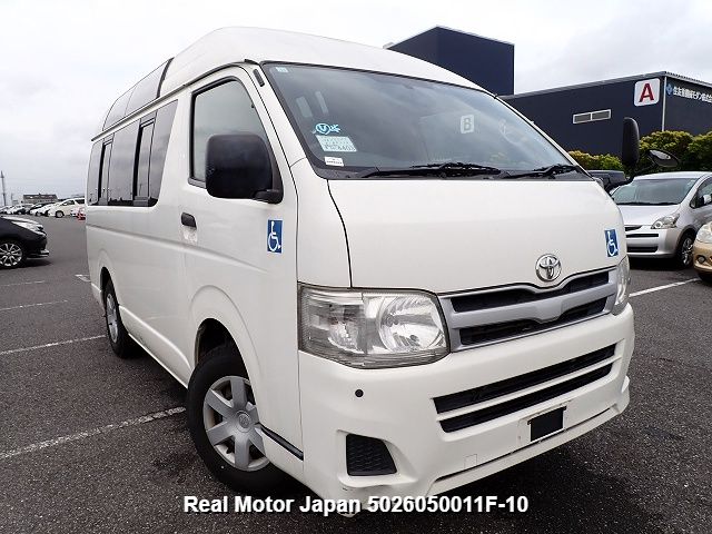 2011 TOYOTA HIACE VAN thumbnail 2