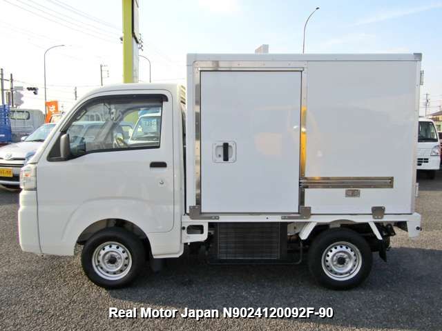 2018 DAIHATSU HIJET TRUCK thumbnail 3
