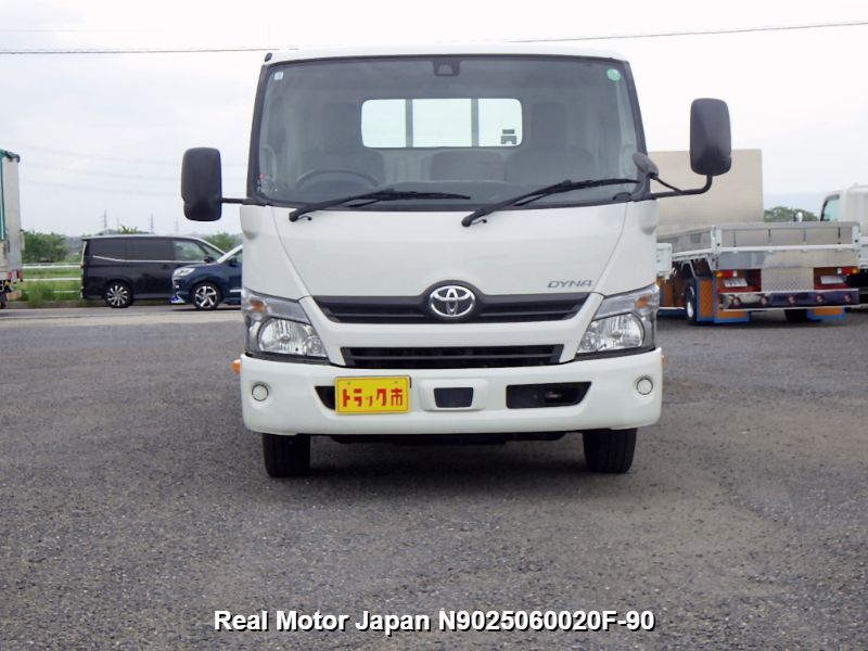 2019 TOYOTA DYNA thumbnail 2