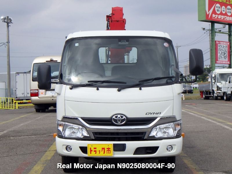 2018 TOYOTA DYNA thumbnail 3