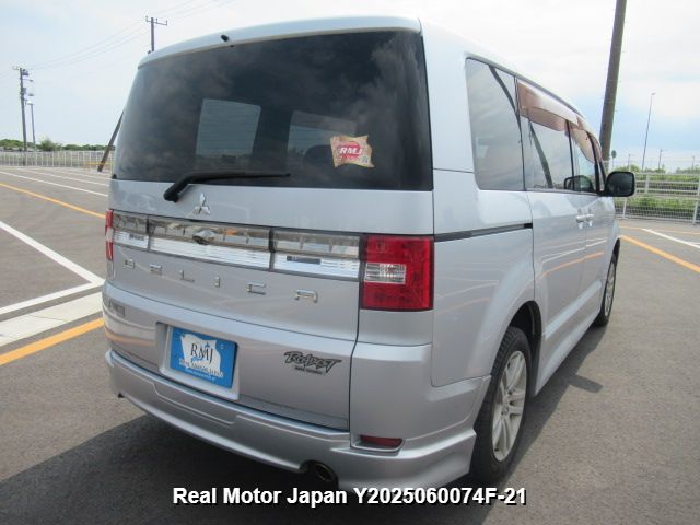 2008 MITSUBISHI DELICA D5 thumbnail 4