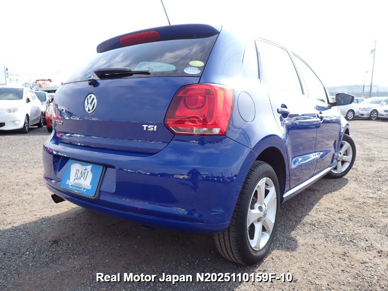 2012 VOLKSWAGEN POLO thumbnail 4