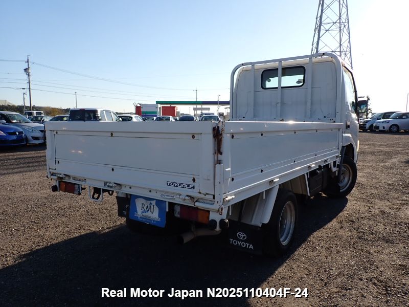 2004 TOYOTA TOYOACE thumbnail 4