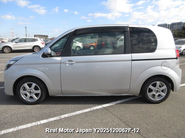 2014 TOYOTA SPADE thumbnail 3