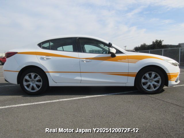 2015 MAZDA AXELA thumbnail 4