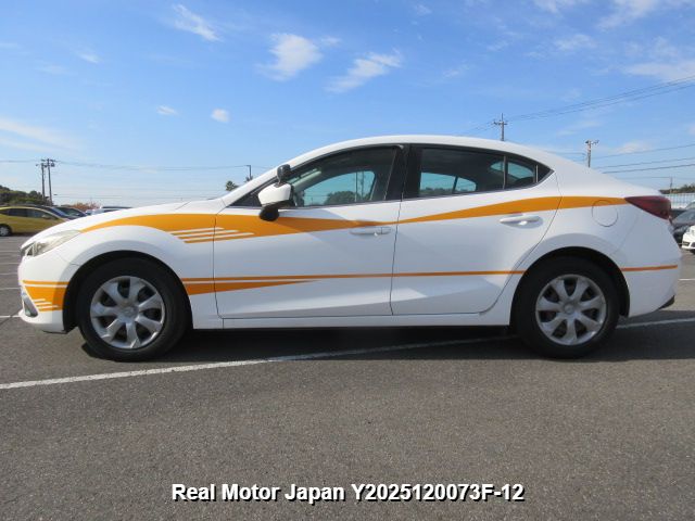 2015 MAZDA AXELA thumbnail 3