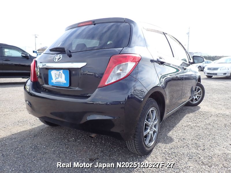 2012 TOYOTA VITZ thumbnail 4