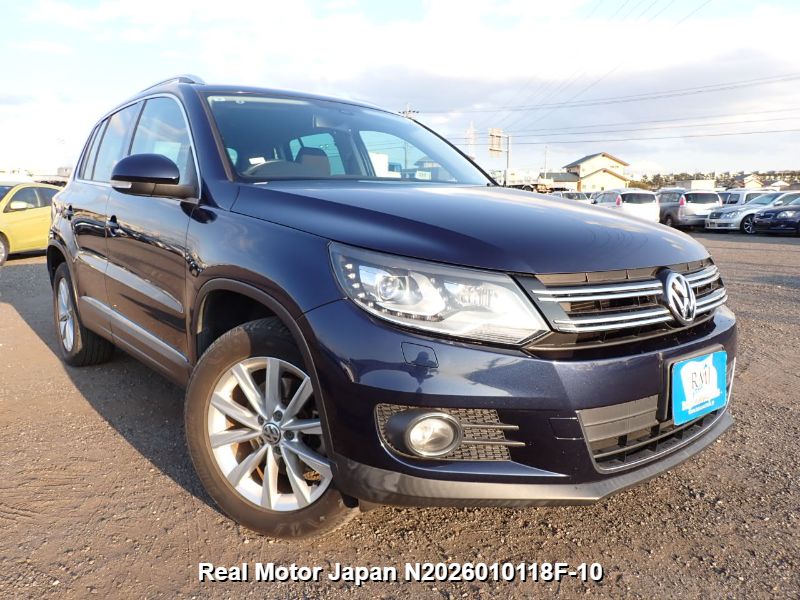 2015 VOLKSWAGEN TIGUAN thumbnail 2