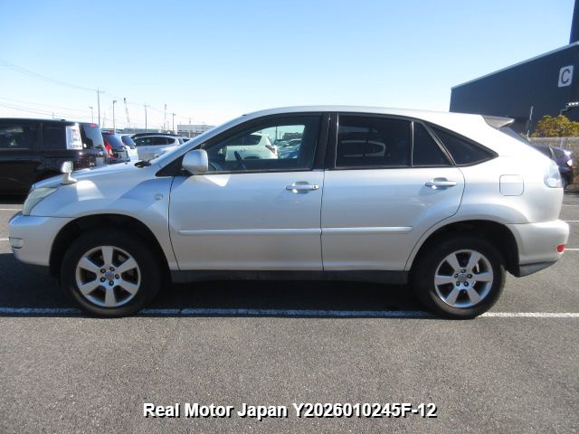 2004 TOYOTA HARRIER thumbnail 3