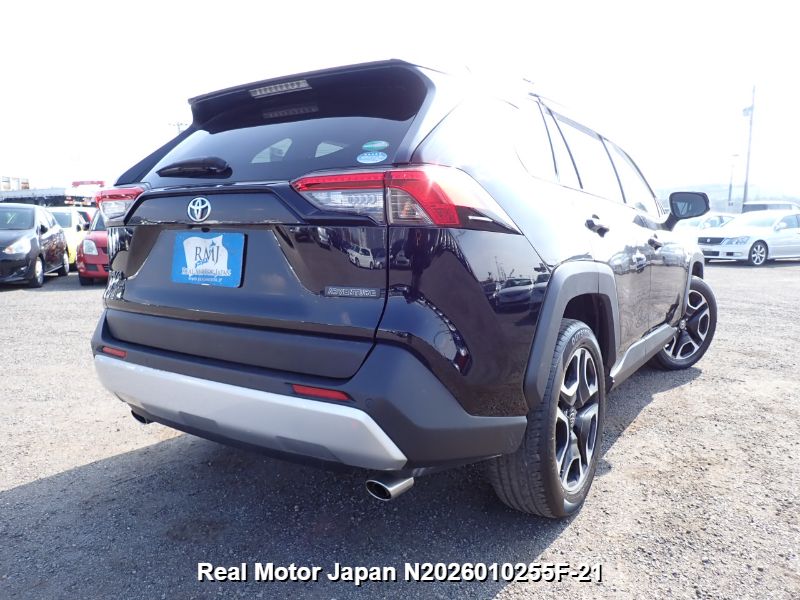2020 TOYOTA RAV4 thumbnail 4
