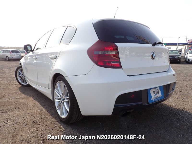 2011 BMW 1 SERIES thumbnail 3