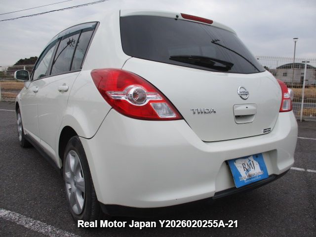 2011 NISSAN TIIDA thumbnail 3