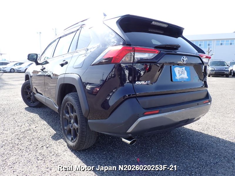 2024 TOYOTA RAV4 thumbnail 3