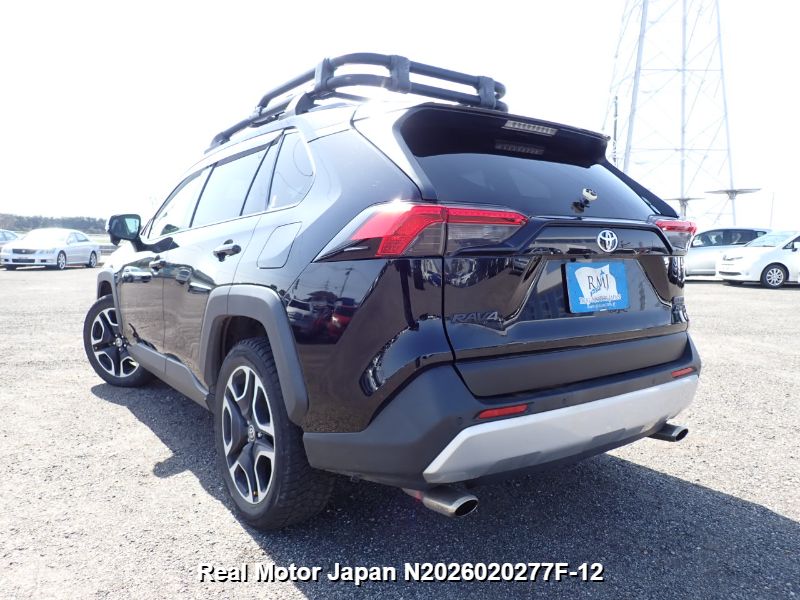 2020 TOYOTA RAV4 thumbnail 3