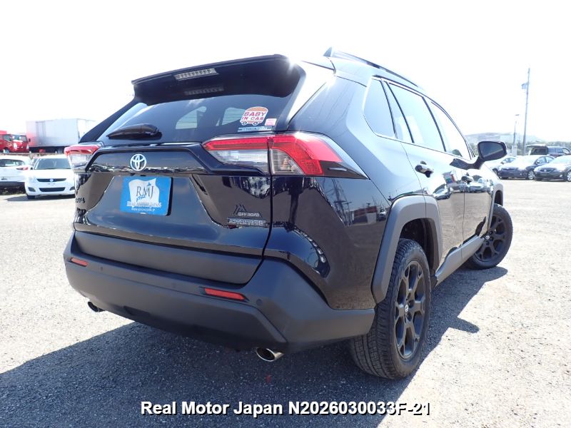 2021 TOYOTA RAV4 thumbnail 4