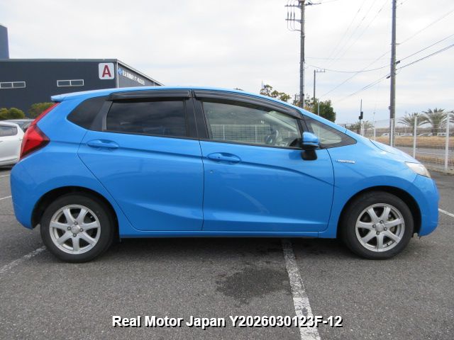 2013 HONDA FIT HYBRID thumbnail 4