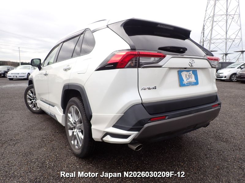 2021 TOYOTA RAV4 thumbnail 3