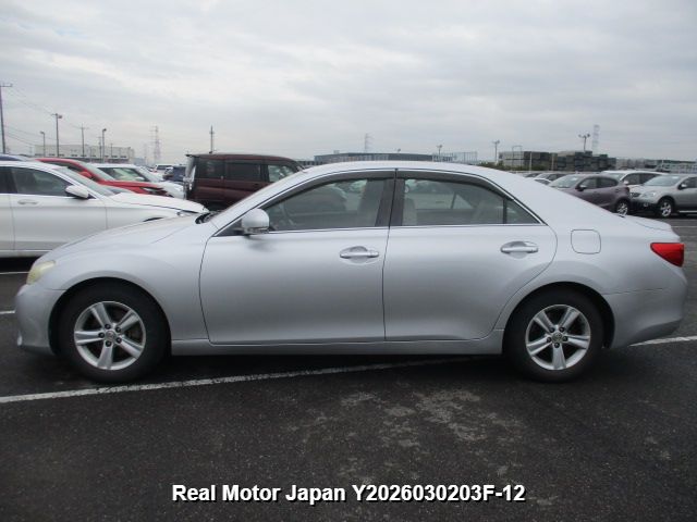 2010 TOYOTA MARK X thumbnail 3