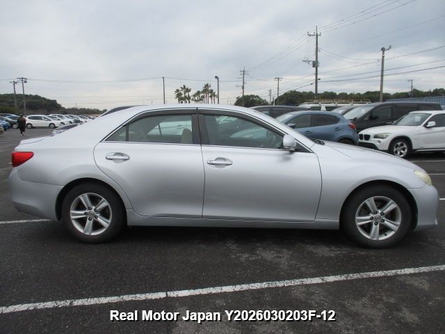 2010 TOYOTA MARK X thumbnail 4
