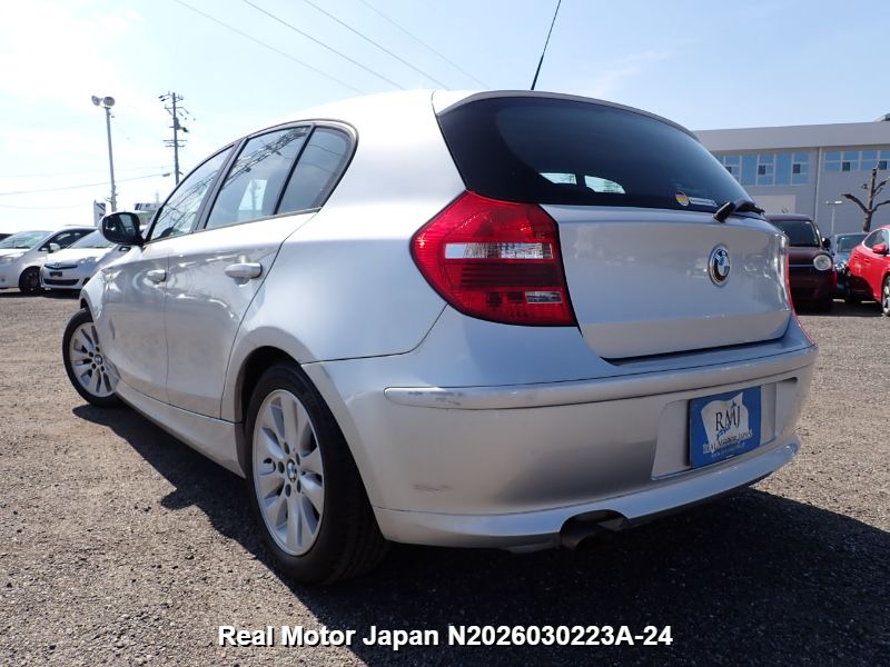 2011 BMW 1 SERIES thumbnail 3