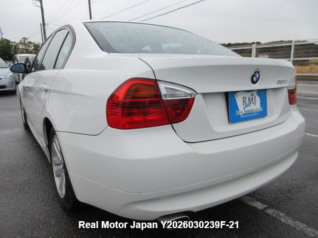 2009 BMW 3 SERIES thumbnail 3