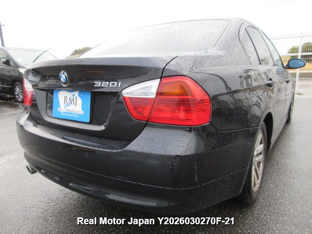 2009 BMW 3 SERIES thumbnail 4