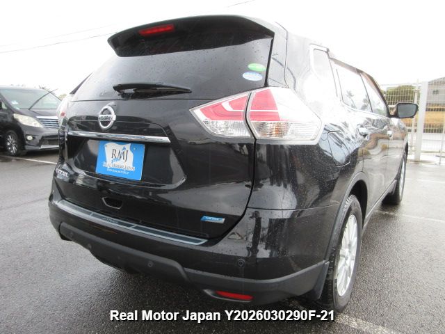 2015 NISSAN X-TRAIL thumbnail 4