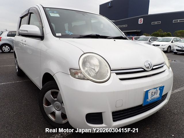 2011 TOYOTA SIENTA thumbnail 2