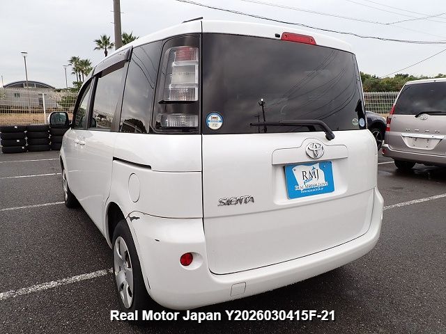 2011 TOYOTA SIENTA thumbnail 3