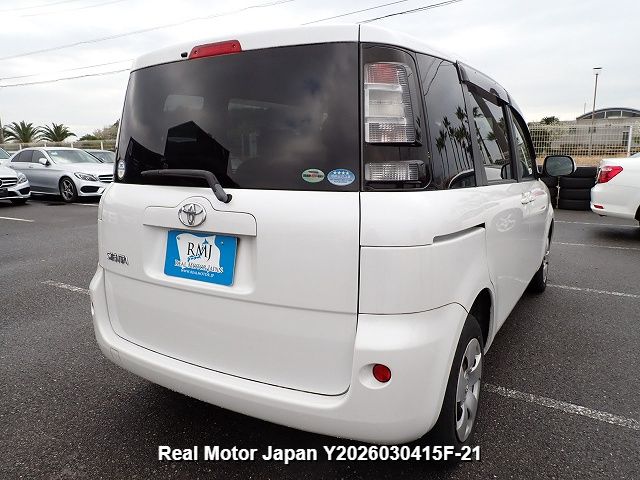 2011 TOYOTA SIENTA thumbnail 4