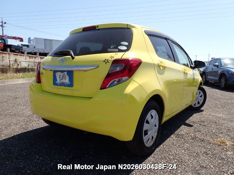 2015 TOYOTA VITZ thumbnail 4