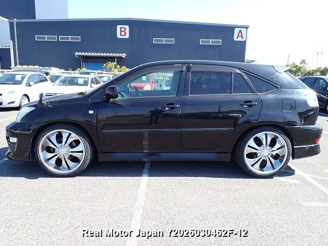 2004 TOYOTA HARRIER thumbnail 3
