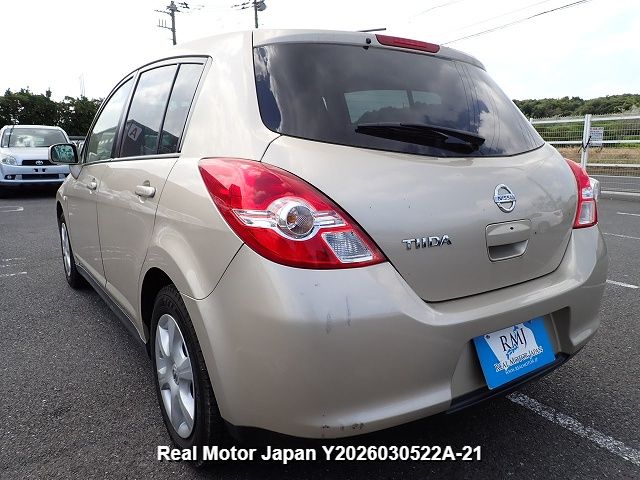 2011 NISSAN TIIDA thumbnail 3