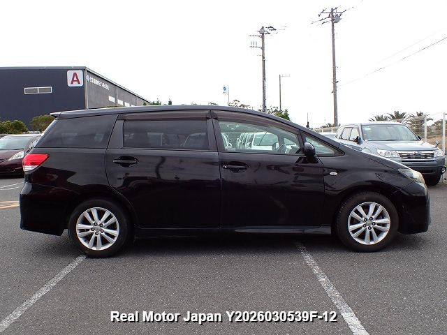 2010 TOYOTA WISH thumbnail 4