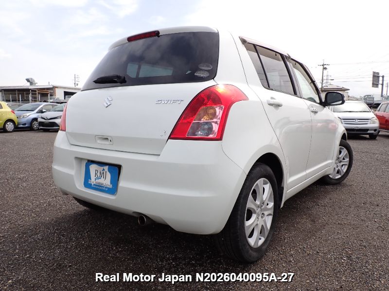 2010 SUZUKI SWIFT thumbnail 4