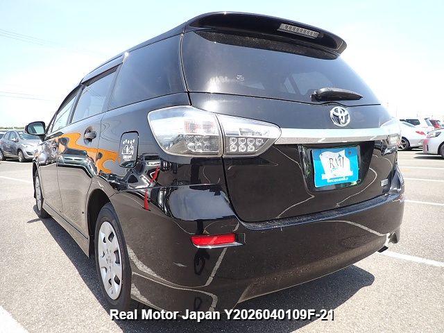 2013 TOYOTA WISH thumbnail 3