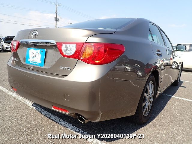 2010 TOYOTA MARK X thumbnail 4