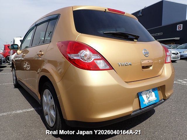 2011 NISSAN TIIDA thumbnail 3