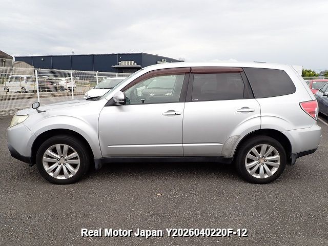 2011 SUBARU FORESTER thumbnail 3