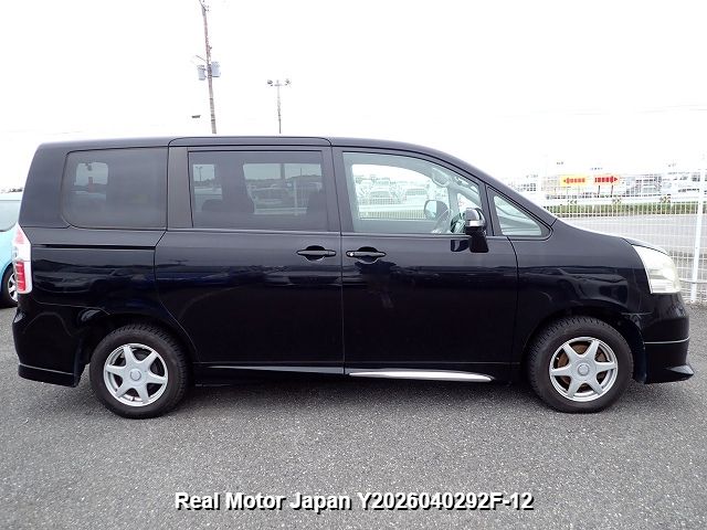 2009 TOYOTA NOAH thumbnail 4