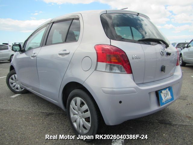 2010 TOYOTA VITZ thumbnail 3