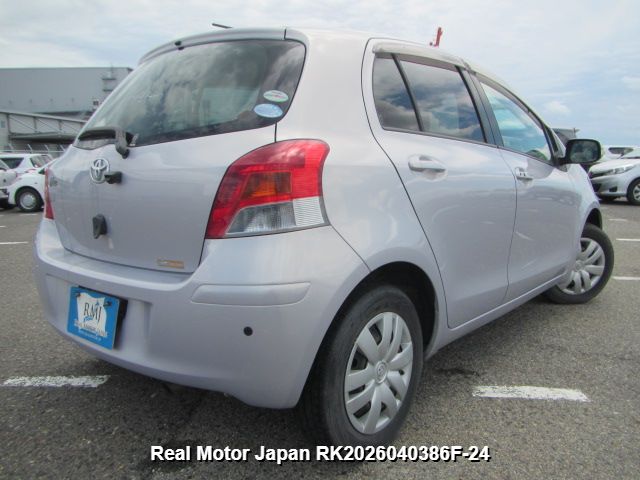 2010 TOYOTA VITZ thumbnail 4