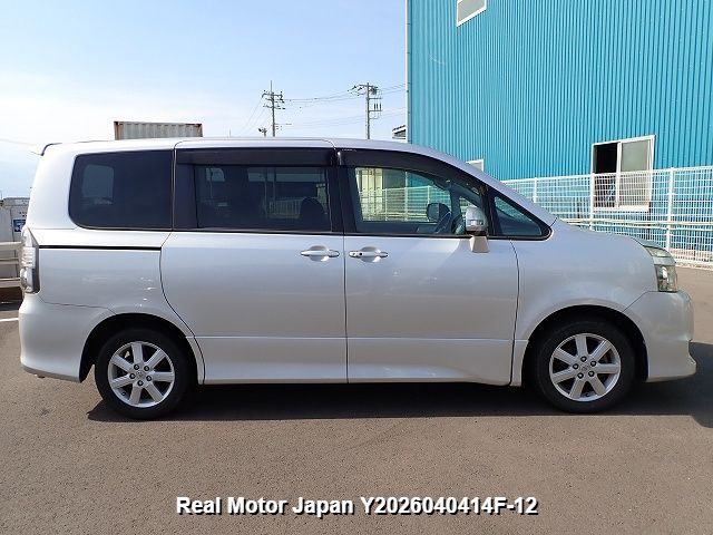 2008 TOYOTA VOXY thumbnail 4