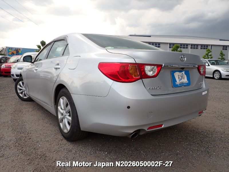 2009 TOYOTA MARK X thumbnail 3